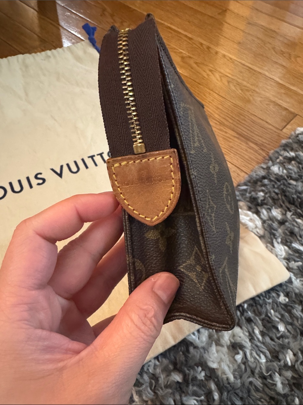 ✨Louis Vuitton Brown Monogram Toiletry Pouch ✨ - Picture 4 of 11